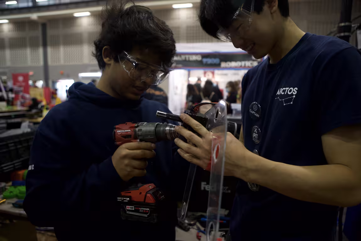 FIRST Robotics Competition (Team 6135) 2